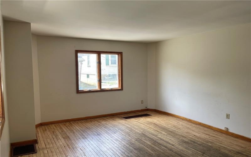 332 QUAY STREET, EAST VANDERGRIFT, 15629, 3 Bedrooms Bedrooms, ,1 BathroomBathrooms,Residential,For Sale,QUAY STREET,1754035