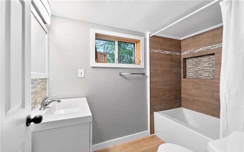 154 Ashbaugh Road, Jeannette, 15644, 3 Bedrooms Bedrooms, 7 Rooms Rooms,1 BathroomBathrooms,Residential,For Sale,Ashbaugh Road,1754095