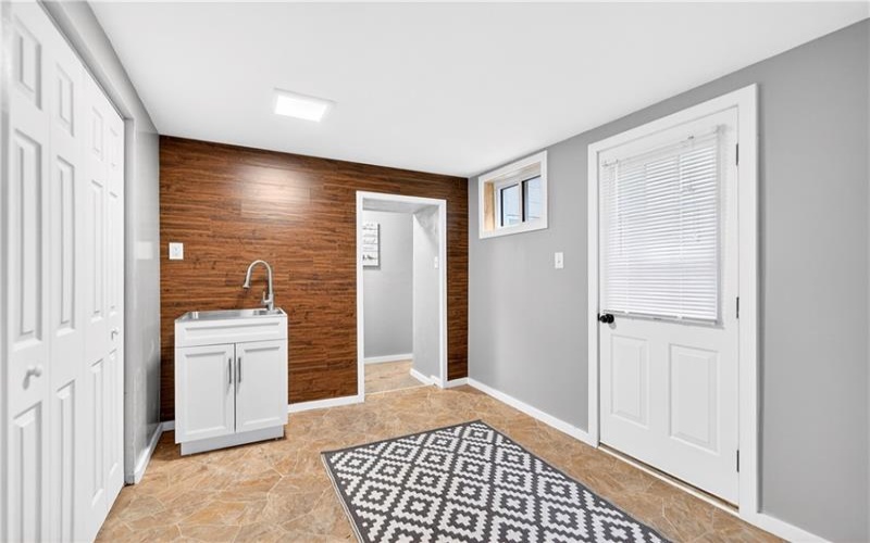 154 Ashbaugh Road, Jeannette, 15644, 3 Bedrooms Bedrooms, 7 Rooms Rooms,1 BathroomBathrooms,Residential,For Sale,Ashbaugh Road,1754095
