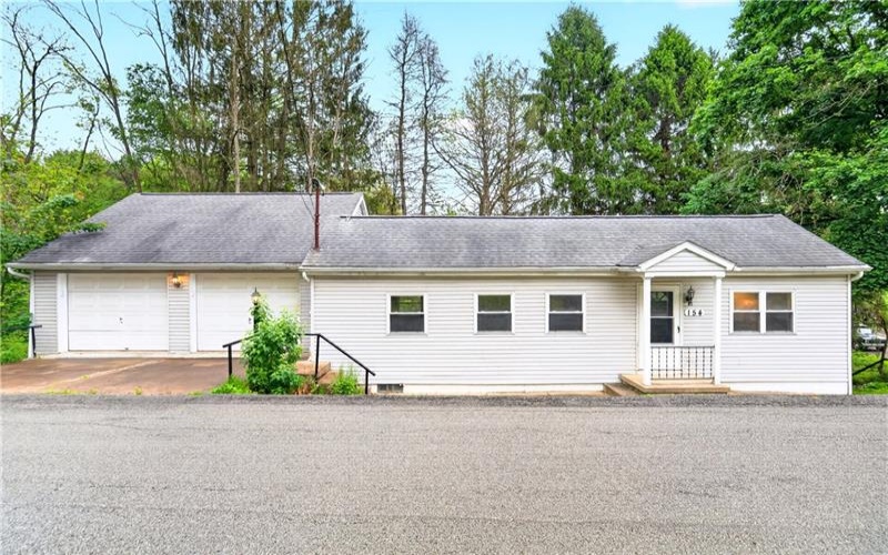 154 Ashbaugh Road, Jeannette, 15644, 3 Bedrooms Bedrooms, 7 Rooms Rooms,1 BathroomBathrooms,Residential,For Sale,Ashbaugh Road,1754095