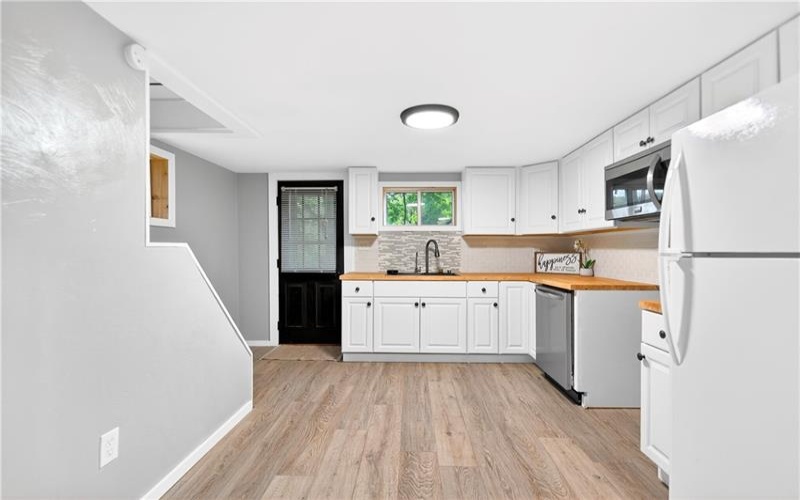 154 Ashbaugh Road, Jeannette, 15644, 3 Bedrooms Bedrooms, 7 Rooms Rooms,1 BathroomBathrooms,Residential,For Sale,Ashbaugh Road,1754095