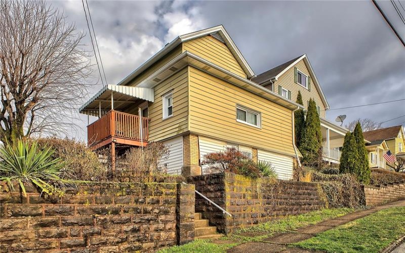 229 5th St, Youngwood, 15697, 2 Bedrooms Bedrooms, 7 Rooms Rooms,1 BathroomBathrooms,Residential,For Sale,5th St,1754098