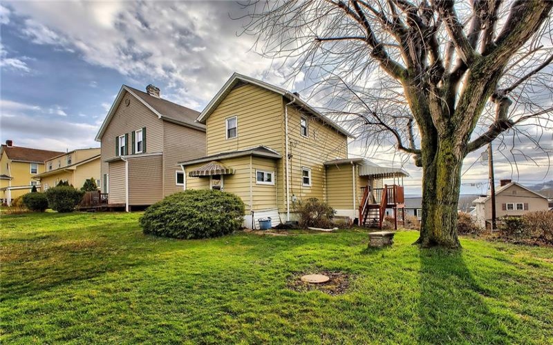 229 5th St, Youngwood, 15697, 2 Bedrooms Bedrooms, 7 Rooms Rooms,1 BathroomBathrooms,Residential,For Sale,5th St,1754098