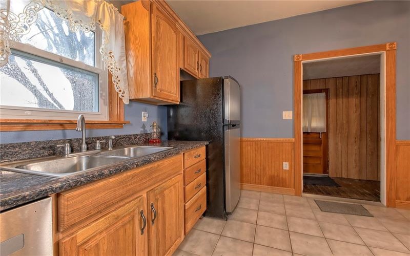 229 5th St, Youngwood, 15697, 2 Bedrooms Bedrooms, 7 Rooms Rooms,1 BathroomBathrooms,Residential,For Sale,5th St,1754098