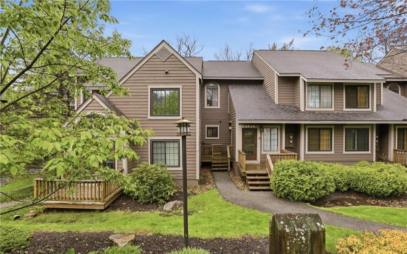 1142 Tanyard Lane, Hidden Valley, 15502, 2 Bedrooms Bedrooms, 7 Rooms Rooms,2 BathroomsBathrooms,Residential,For Sale,Tanyard Lane,1754103