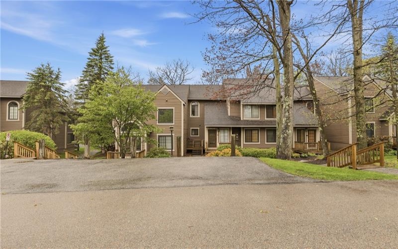 1142 Tanyard Lane, Hidden Valley, 15502, 2 Bedrooms Bedrooms, 7 Rooms Rooms,2 BathroomsBathrooms,Residential,For Sale,Tanyard Lane,1754103