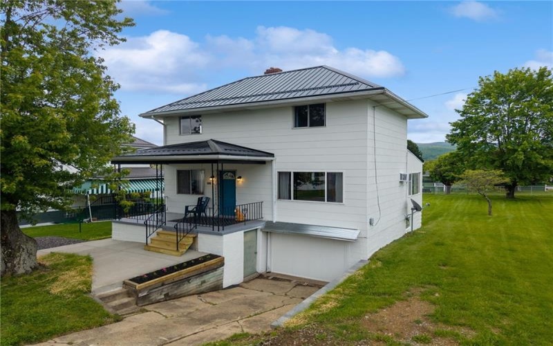 606 26th Street, Blairsville, 15717, 3 Bedrooms Bedrooms, 6 Rooms Rooms,2 BathroomsBathrooms,Residential,For Sale,26th Street,1754119