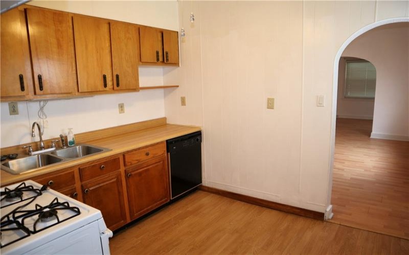 506 Lewis Ave, Jeannette, 15644, 2 Bedrooms Bedrooms, 6 Rooms Rooms,2.1 BathroomsBathrooms,Residential,For Sale,Lewis Ave,1743045