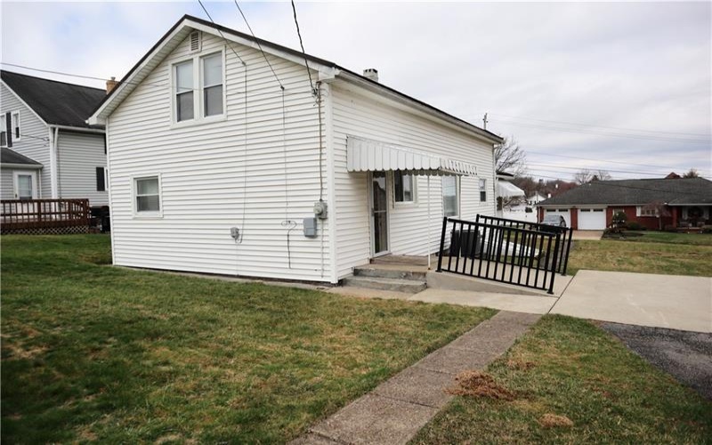 506 Lewis Ave, Jeannette, 15644, 2 Bedrooms Bedrooms, 6 Rooms Rooms,2.1 BathroomsBathrooms,Residential,For Sale,Lewis Ave,1743045