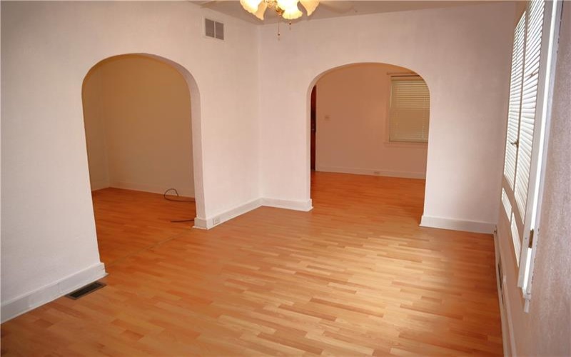 506 Lewis Ave, Jeannette, 15644, 2 Bedrooms Bedrooms, 6 Rooms Rooms,2.1 BathroomsBathrooms,Residential,For Sale,Lewis Ave,1743045