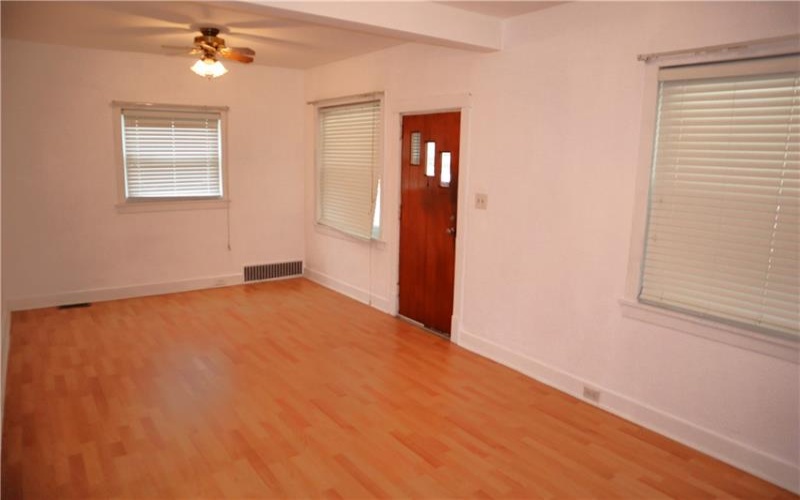 506 Lewis Ave, Jeannette, 15644, 2 Bedrooms Bedrooms, 6 Rooms Rooms,2.1 BathroomsBathrooms,Residential,For Sale,Lewis Ave,1743045