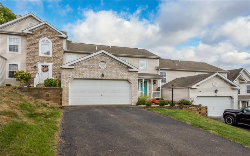 220 Brae Glen Dr, Canonsburg, 15317, 3 Bedrooms Bedrooms, 8 Rooms Rooms,2.2 BathroomsBathrooms,Residential,For Sale,Brae Glen Dr,1753867