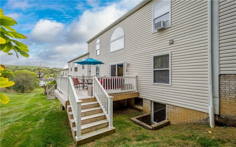 220 Brae Glen Dr, Canonsburg, 15317, 3 Bedrooms Bedrooms, 8 Rooms Rooms,2.2 BathroomsBathrooms,Residential,For Sale,Brae Glen Dr,1753867