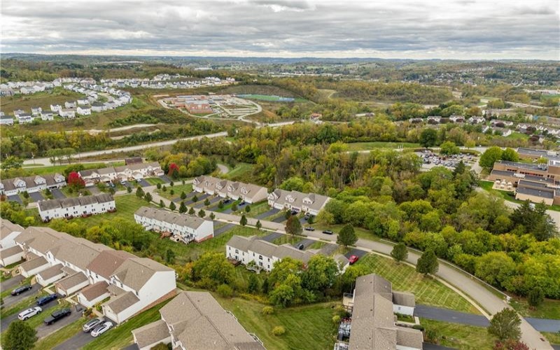 220 Brae Glen Dr, Canonsburg, 15317, 3 Bedrooms Bedrooms, 8 Rooms Rooms,2.2 BathroomsBathrooms,Residential,For Sale,Brae Glen Dr,1753867