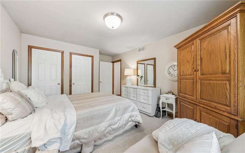 1015 1ST ST. EXT, TRAFFORD, 15085, 4 Bedrooms Bedrooms, 13 Rooms Rooms,3.1 BathroomsBathrooms,Residential,For Sale,1ST ST. EXT,1754086