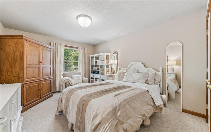 1015 1ST ST. EXT, TRAFFORD, 15085, 4 Bedrooms Bedrooms, 13 Rooms Rooms,3.1 BathroomsBathrooms,Residential,For Sale,1ST ST. EXT,1754086