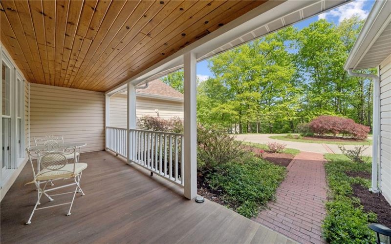 1015 1ST ST. EXT, TRAFFORD, 15085, 4 Bedrooms Bedrooms, 13 Rooms Rooms,3.1 BathroomsBathrooms,Residential,For Sale,1ST ST. EXT,1754086