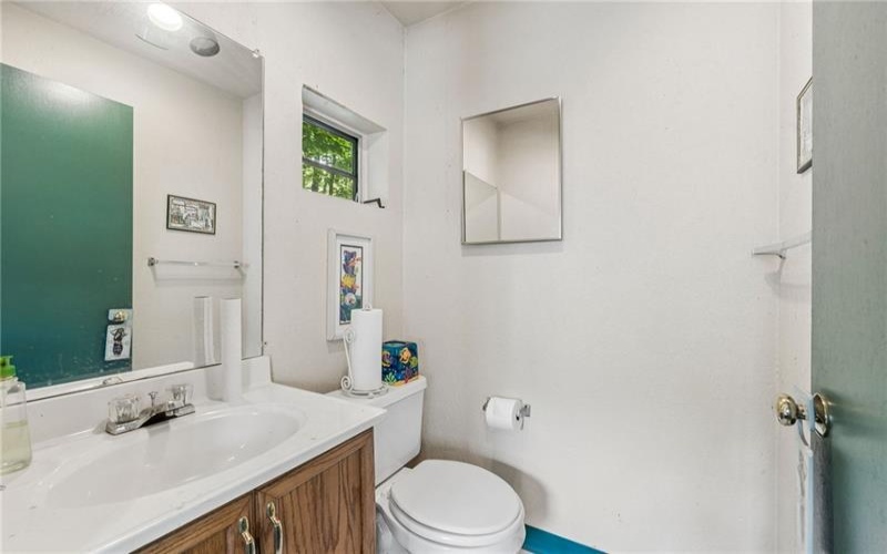 1015 1ST ST. EXT, TRAFFORD, 15085, 4 Bedrooms Bedrooms, 13 Rooms Rooms,3.1 BathroomsBathrooms,Residential,For Sale,1ST ST. EXT,1754086