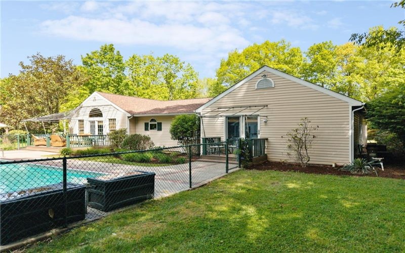 1015 1ST ST. EXT, TRAFFORD, 15085, 4 Bedrooms Bedrooms, 13 Rooms Rooms,3.1 BathroomsBathrooms,Residential,For Sale,1ST ST. EXT,1754086