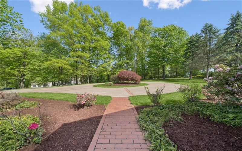 1015 1ST ST. EXT, TRAFFORD, 15085, 4 Bedrooms Bedrooms, 13 Rooms Rooms,3.1 BathroomsBathrooms,Residential,For Sale,1ST ST. EXT,1754086