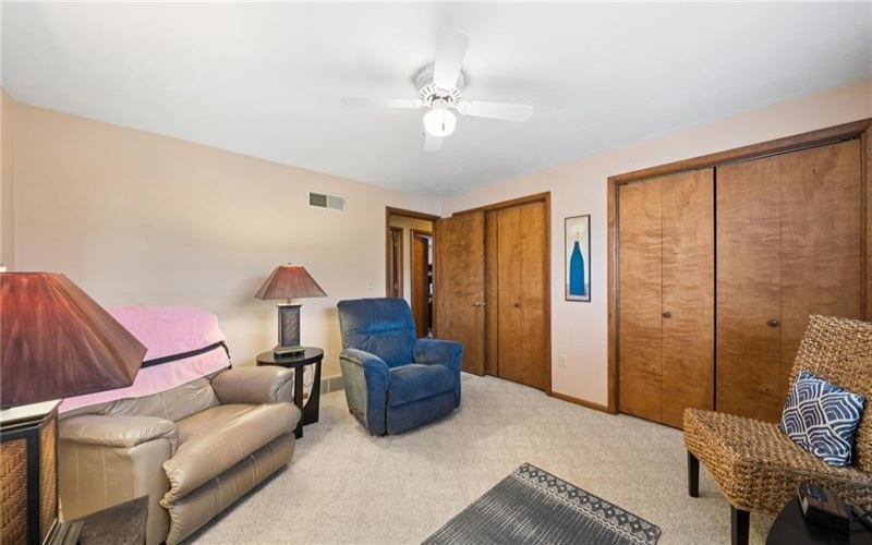 113 Skyview Dr, Jeannette, 15644, 4 Bedrooms Bedrooms, 9 Rooms Rooms,2.1 BathroomsBathrooms,Residential,For Sale,Skyview Dr,1754158