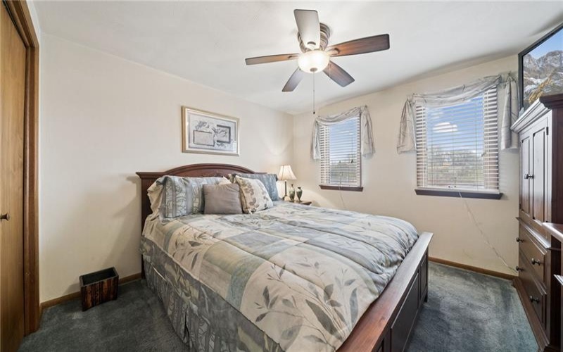 113 Skyview Dr, Jeannette, 15644, 4 Bedrooms Bedrooms, 9 Rooms Rooms,2.1 BathroomsBathrooms,Residential,For Sale,Skyview Dr,1754158