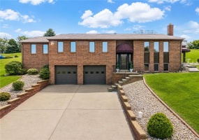 113 Skyview Dr, Jeannette, 15644, 4 Bedrooms Bedrooms, 9 Rooms Rooms,2.1 BathroomsBathrooms,Residential,For Sale,Skyview Dr,1754158