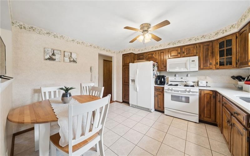 113 Skyview Dr, Jeannette, 15644, 4 Bedrooms Bedrooms, 9 Rooms Rooms,2.1 BathroomsBathrooms,Residential,For Sale,Skyview Dr,1754158