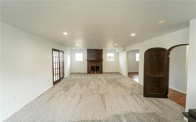 115 LAUGHLIN ST, Dawson, 15428, 3 Bedrooms Bedrooms, 6 Rooms Rooms,2 BathroomsBathrooms,Residential,For Sale,LAUGHLIN ST,1755277