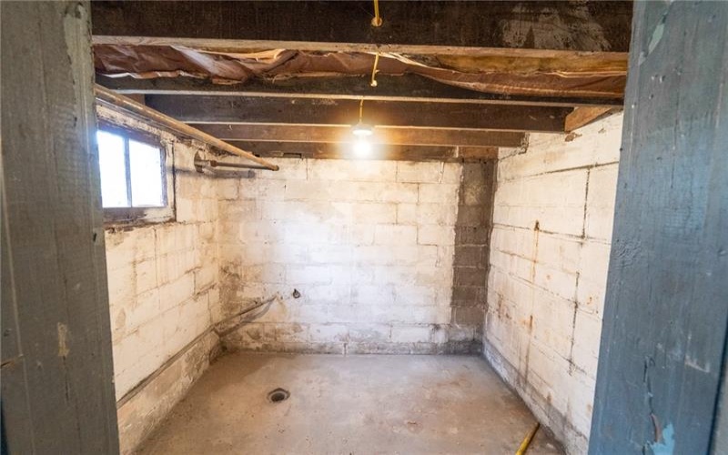 115 LAUGHLIN ST, Dawson, 15428, 3 Bedrooms Bedrooms, 6 Rooms Rooms,2 BathroomsBathrooms,Residential,For Sale,LAUGHLIN ST,1755277