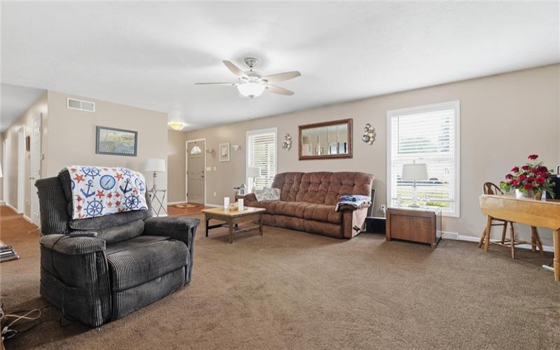 102 General Dr, Uniontown, 15401, 3 Bedrooms Bedrooms, 8 Rooms Rooms,2 BathroomsBathrooms,Residential,For Sale,General Dr,1755304