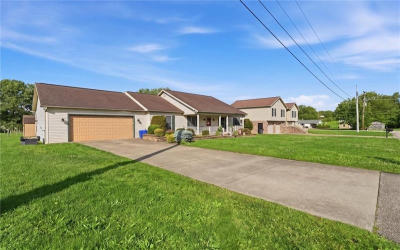 102 General Dr, Uniontown, 15401, 3 Bedrooms Bedrooms, 8 Rooms Rooms,2 BathroomsBathrooms,Residential,For Sale,General Dr,1755304