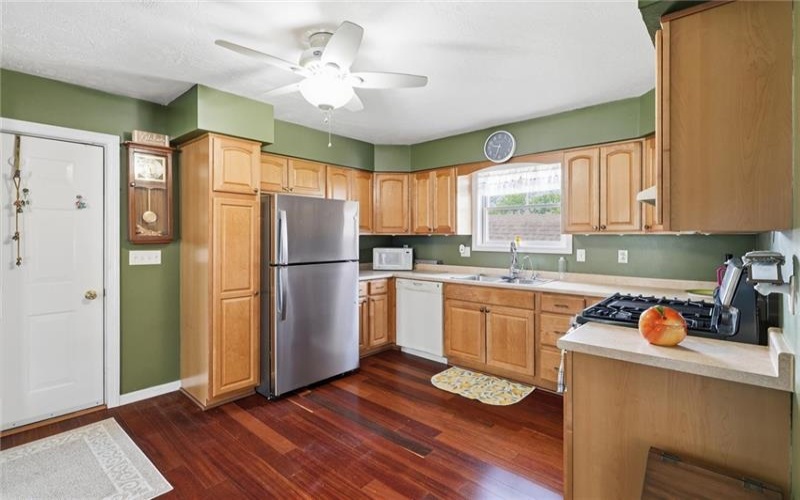 102 General Dr, Uniontown, 15401, 3 Bedrooms Bedrooms, 8 Rooms Rooms,2 BathroomsBathrooms,Residential,For Sale,General Dr,1755304