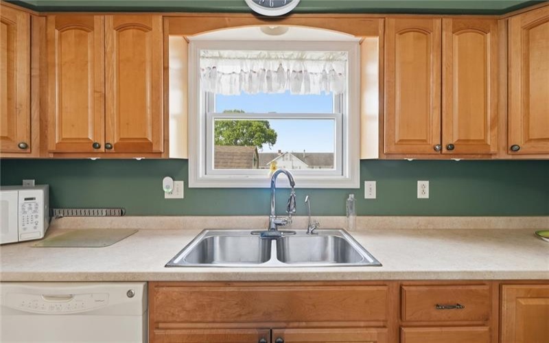 102 General Dr, Uniontown, 15401, 3 Bedrooms Bedrooms, 8 Rooms Rooms,2 BathroomsBathrooms,Residential,For Sale,General Dr,1755304