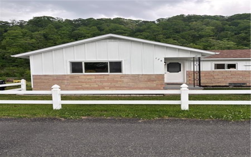 178 1st Street, Clarksville, 15322, 3 Bedrooms Bedrooms, ,1 BathroomBathrooms,Residential,For Sale,1st Street,1755318