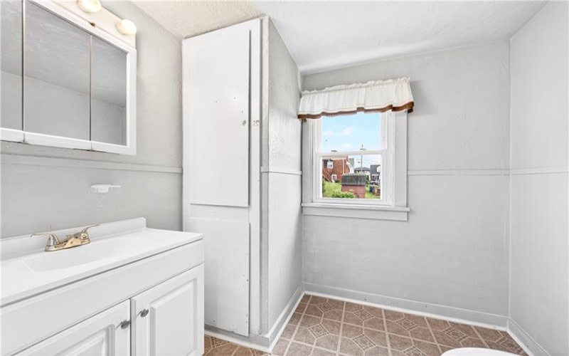 1123 Athalia Ave, Monessen, 15062, 4 Bedrooms Bedrooms, 6 Rooms Rooms,1.1 BathroomsBathrooms,Residential,For Sale,Athalia Ave,1755365