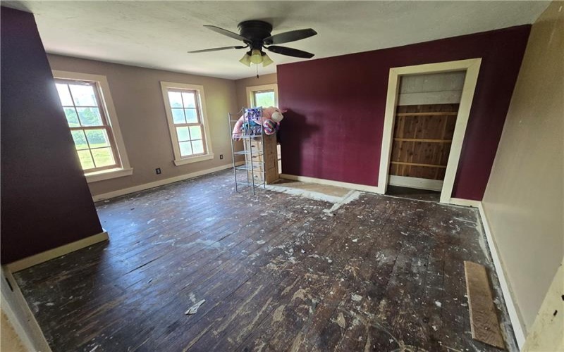 76 Rainey Rd, Eighty Four, 15330, 4 Bedrooms Bedrooms, 8 Rooms Rooms,1.1 BathroomsBathrooms,Residential,For Sale,Rainey Rd,1755376