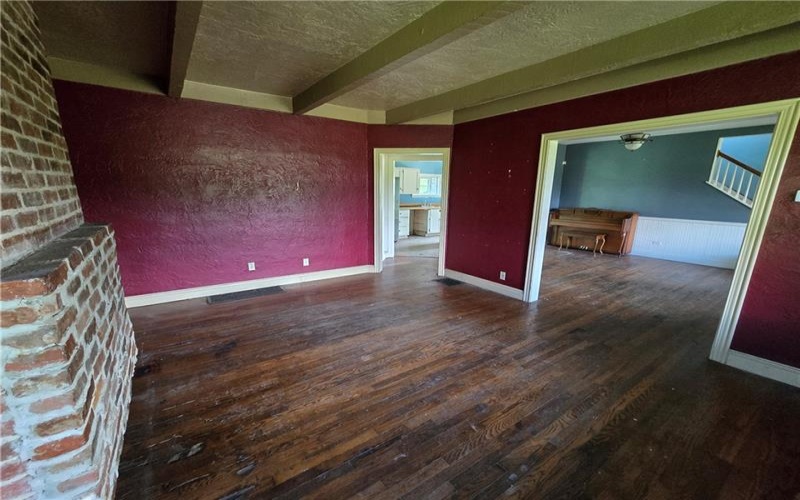 76 Rainey Rd, Eighty Four, 15330, 4 Bedrooms Bedrooms, 8 Rooms Rooms,1.1 BathroomsBathrooms,Residential,For Sale,Rainey Rd,1755376