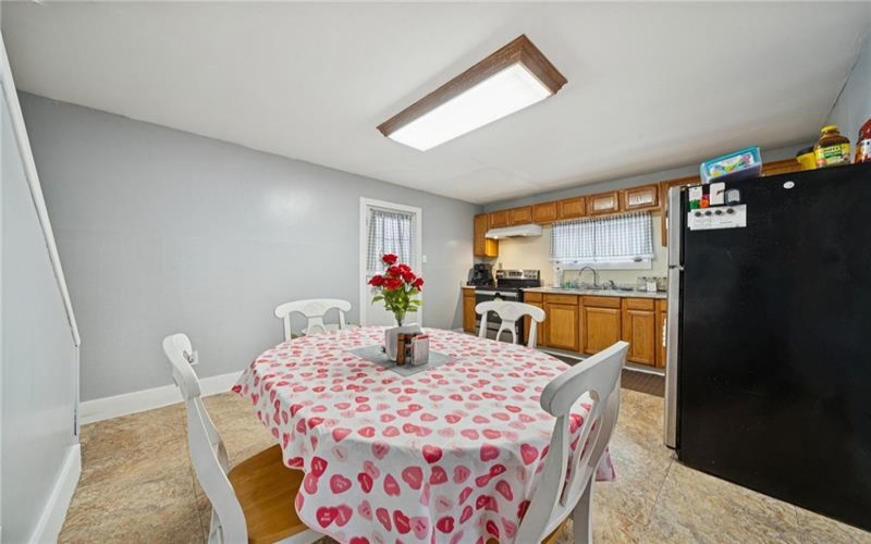 725 3rd Ave, Sutersville, 15083, 3 Bedrooms Bedrooms, 5 Rooms Rooms,1.1 BathroomsBathrooms,Residential,For Sale,3rd Ave,1739310