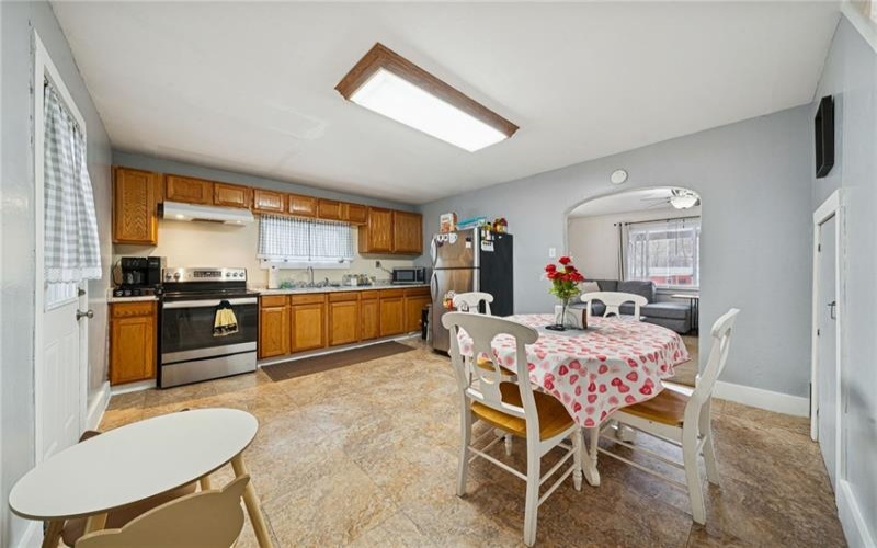 725 3rd Ave, Sutersville, 15083, 3 Bedrooms Bedrooms, 5 Rooms Rooms,1.1 BathroomsBathrooms,Residential,For Sale,3rd Ave,1739310