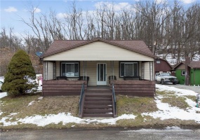 725 3rd Ave, Sutersville, 15083, 3 Bedrooms Bedrooms, 5 Rooms Rooms,1.1 BathroomsBathrooms,Residential,For Sale,3rd Ave,1739310