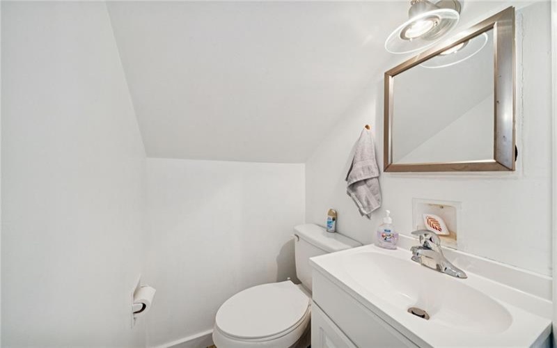 725 3rd Ave, Sutersville, 15083, 3 Bedrooms Bedrooms, 5 Rooms Rooms,1.1 BathroomsBathrooms,Residential,For Sale,3rd Ave,1739310