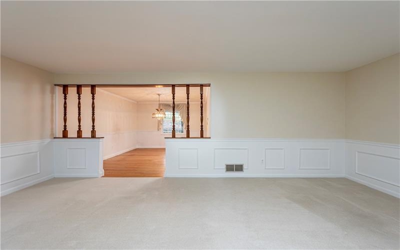 52 Greenview Dr, Jeannette, 15644, 4 Bedrooms Bedrooms, 10 Rooms Rooms,2.1 BathroomsBathrooms,Residential,For Sale,Greenview Dr,1739550