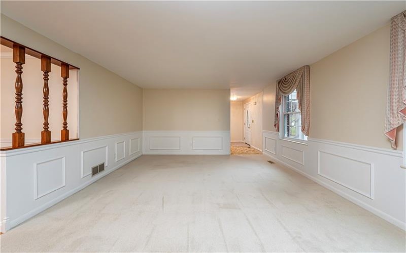 52 Greenview Dr, Jeannette, 15644, 4 Bedrooms Bedrooms, 10 Rooms Rooms,2.1 BathroomsBathrooms,Residential,For Sale,Greenview Dr,1739550