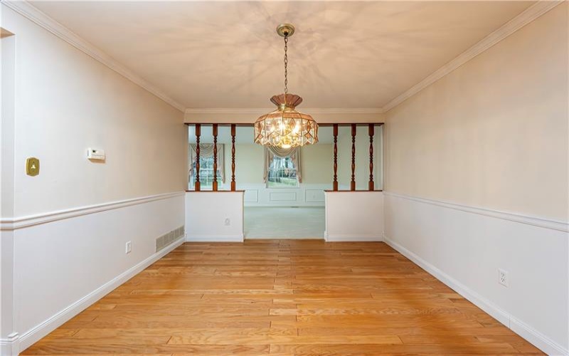 52 Greenview Dr, Jeannette, 15644, 4 Bedrooms Bedrooms, 10 Rooms Rooms,2.1 BathroomsBathrooms,Residential,For Sale,Greenview Dr,1739550