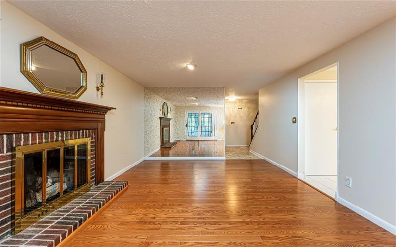52 Greenview Dr, Jeannette, 15644, 4 Bedrooms Bedrooms, 10 Rooms Rooms,2.1 BathroomsBathrooms,Residential,For Sale,Greenview Dr,1739550