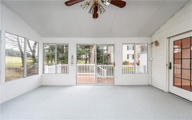 52 Greenview Dr, Jeannette, 15644, 4 Bedrooms Bedrooms, 10 Rooms Rooms,2.1 BathroomsBathrooms,Residential,For Sale,Greenview Dr,1739550