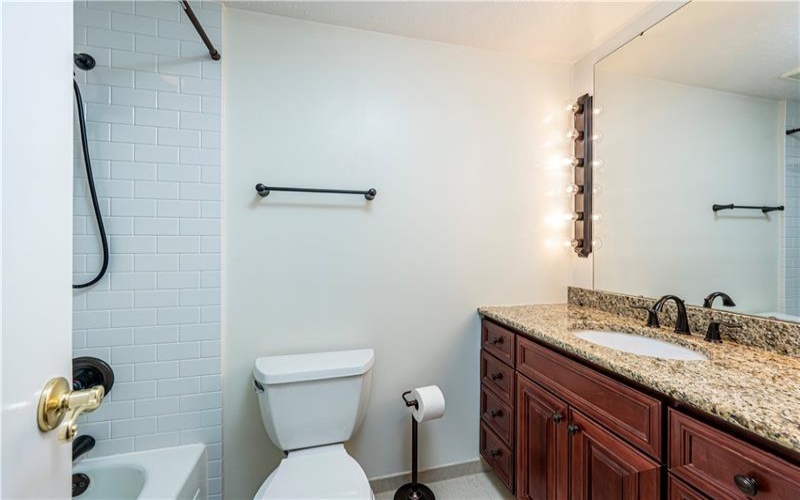 52 Greenview Dr, Jeannette, 15644, 4 Bedrooms Bedrooms, 10 Rooms Rooms,2.1 BathroomsBathrooms,Residential,For Sale,Greenview Dr,1739550