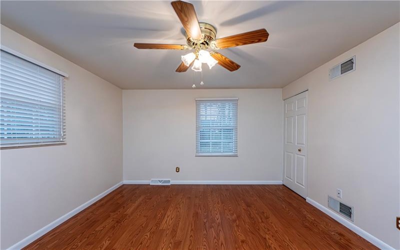 52 Greenview Dr, Jeannette, 15644, 4 Bedrooms Bedrooms, 10 Rooms Rooms,2.1 BathroomsBathrooms,Residential,For Sale,Greenview Dr,1739550