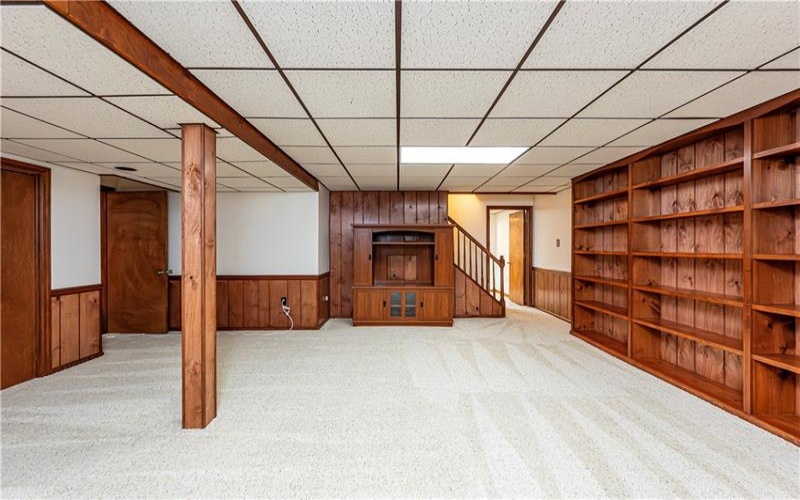 52 Greenview Dr, Jeannette, 15644, 4 Bedrooms Bedrooms, 10 Rooms Rooms,2.1 BathroomsBathrooms,Residential,For Sale,Greenview Dr,1739550